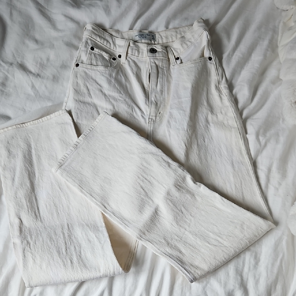 Abercrombie & Fitch The '90s Straight Ultra High Rise Jeans